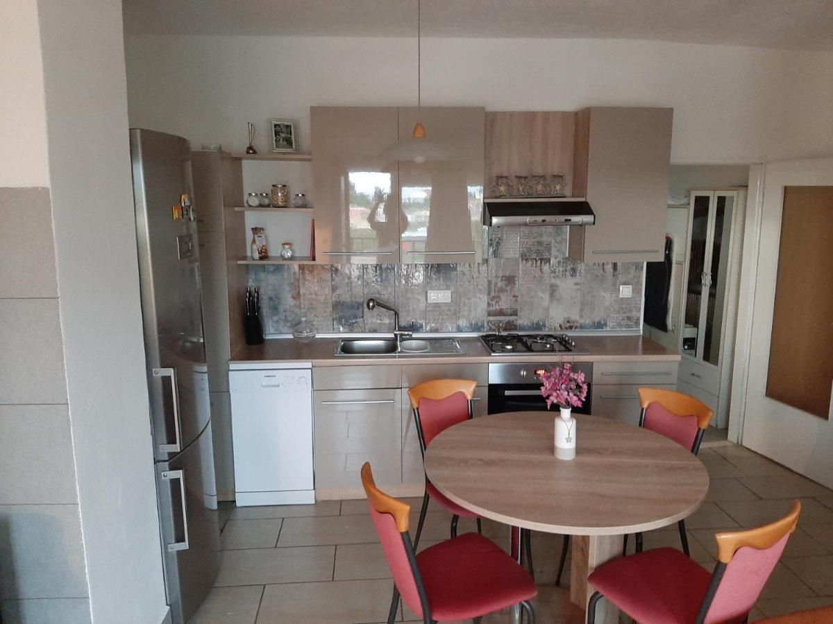 Apartman Franka ซริกเวนิซา ภายนอก รูปภาพ