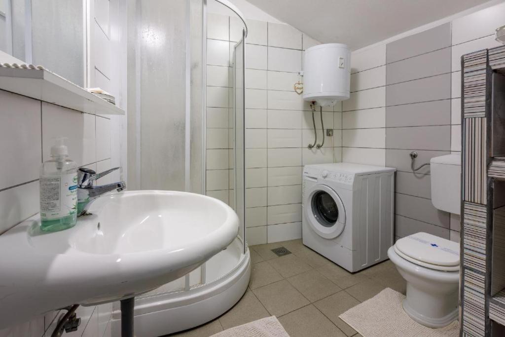 Apartman Franka ซริกเวนิซา ภายนอก รูปภาพ